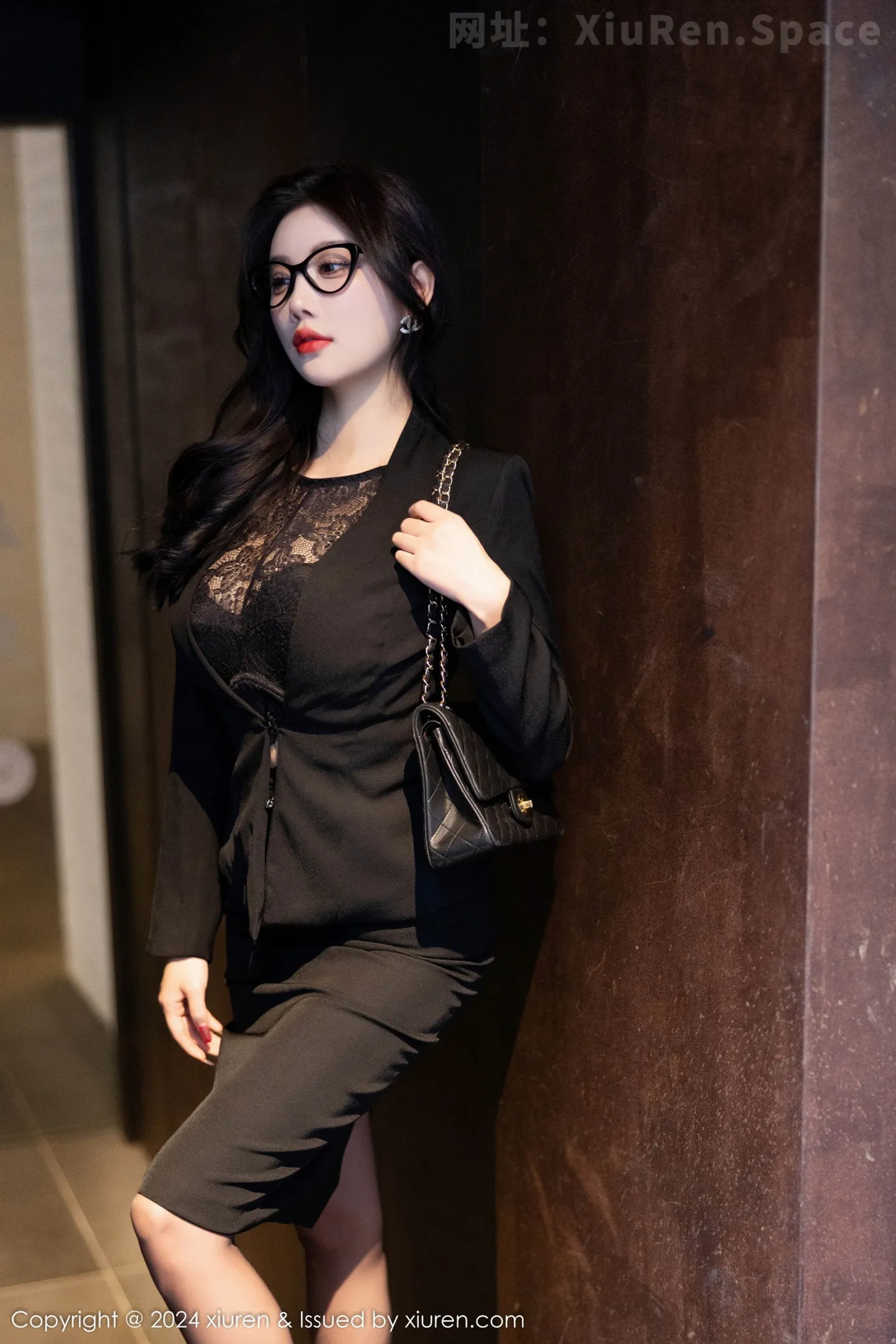 图片[3]-[XiuRen秀人网] VOL.9190 女神杨晨晨Yome性感黑色OL露蕾丝内衣配超薄黑丝极致魅惑写真80P-秀人网官方网站